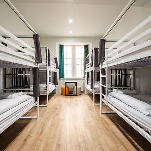 Schlafsaal Zimmer